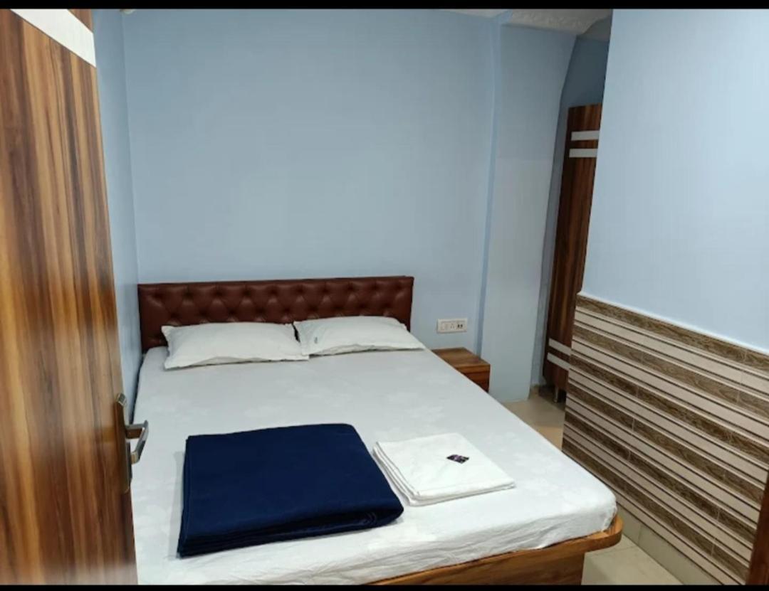Kamal Lodge Kolkata Exterior photo